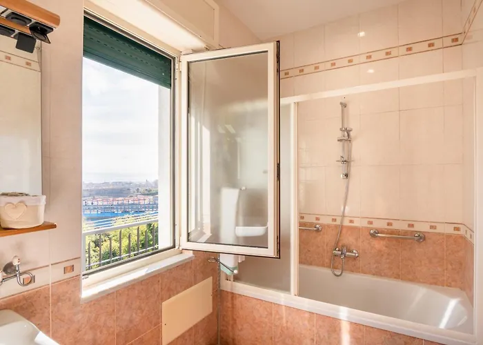 Appartamento Bright Private Parking - Happy Napoli